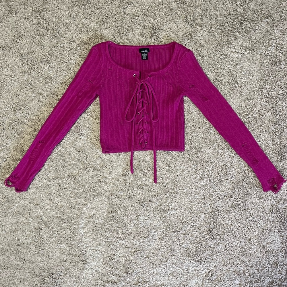 Criss-Cross Open-Cut Distressed Crop Top